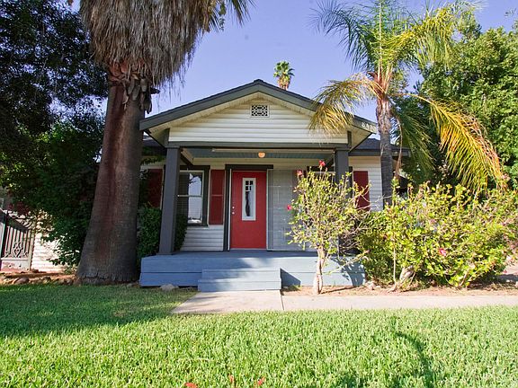 2nd image of 841 E Citrus Ave