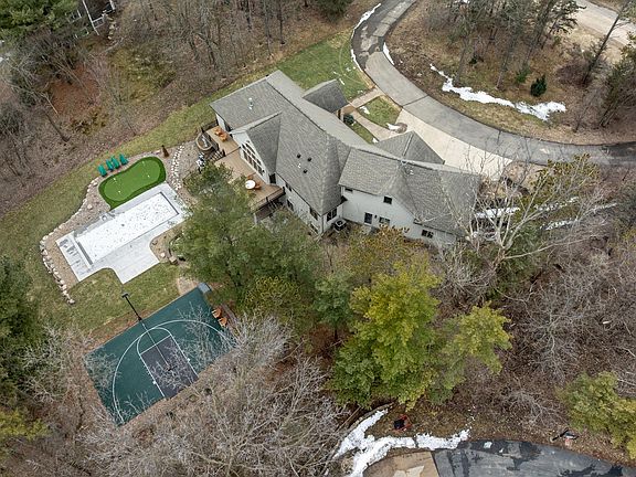 5th image of 8760 Pine Crest Ln NW