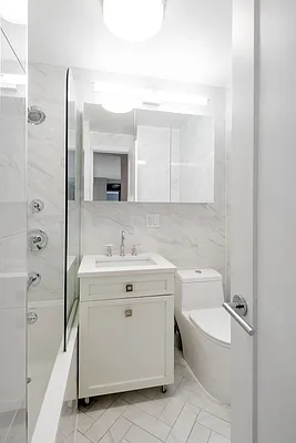 Rented by UES Management | media 31