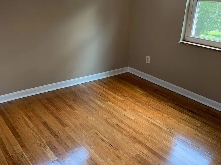 2180 Townhill Dr — Photo 16