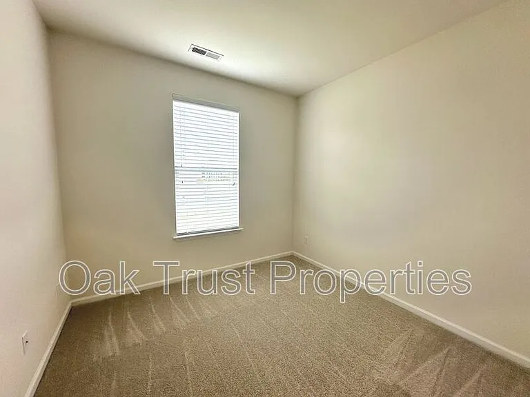 3058 Nantuckett Ave — Photo 11