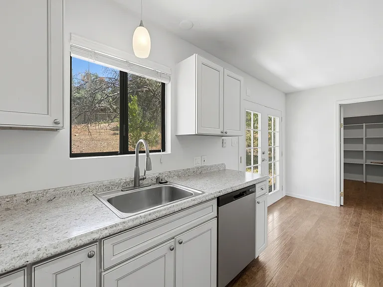4739 E Julie Dr — Photo 12