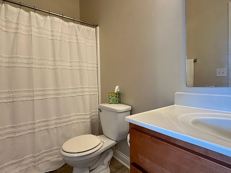 348 S Washington St — Photo 18