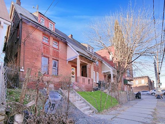 3rd image of 98 William St