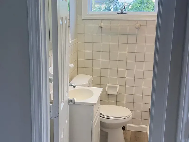 2 bed, 1.0 bath, 950 sqft, $1,490 — Photo 2