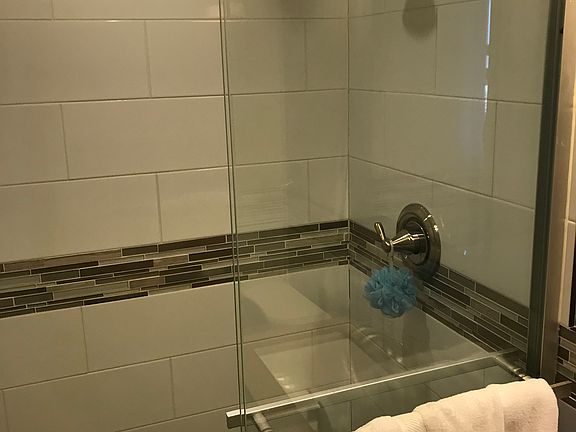 4th image of 8206 155th Ave #1