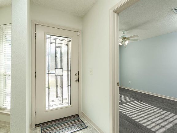 3rd image of 3167 Windjammer Ct