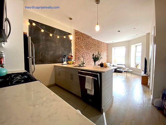 2nd image of 1085 Bergen St #404