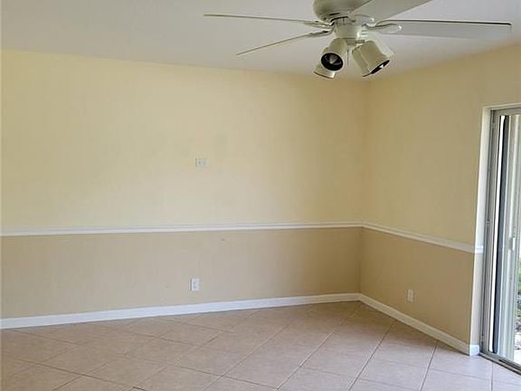 3rd image of 174 SE 2nd Ct #174