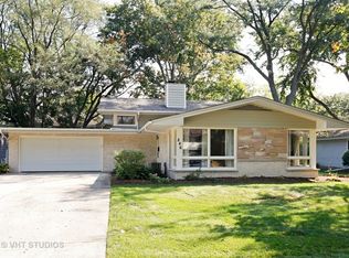 846 Emerald Dr, Naperville, IL