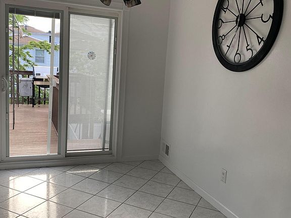 2nd image of 102 Goller Pl #2