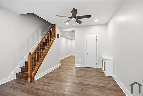 3060 Martha St — Photo 7