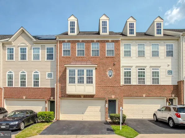 4406 Atwood Dr, Woodbridge, VA 22192