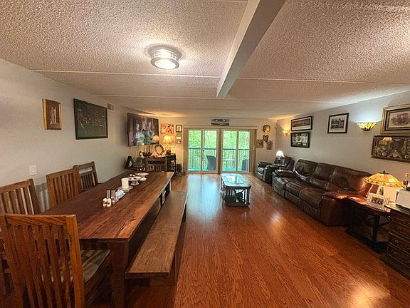 4th image of 6701 N Milwaukee Ave APT 303