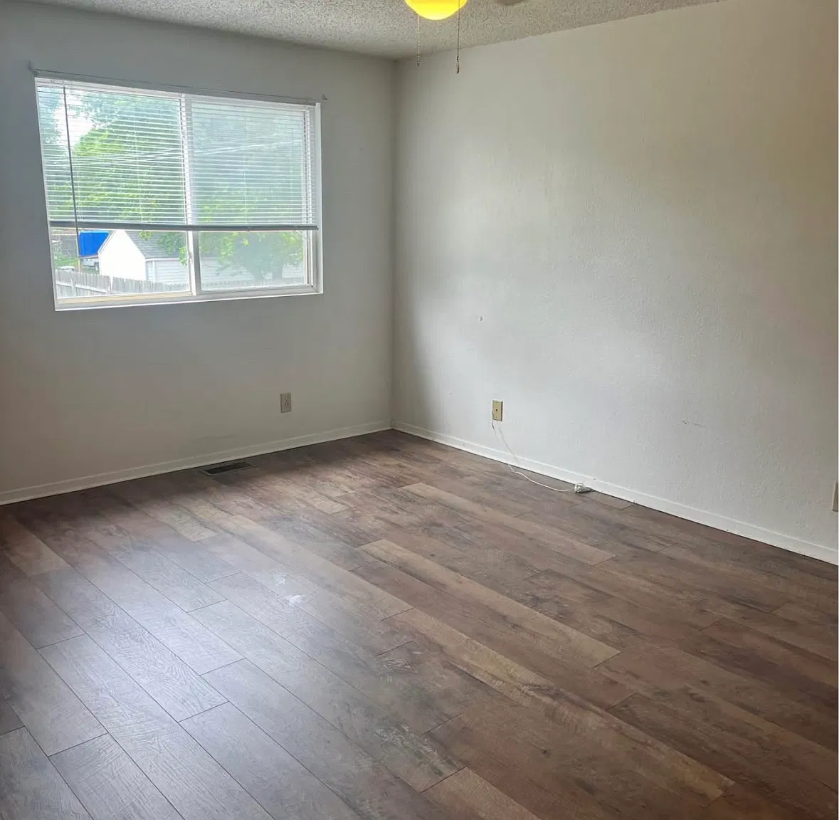 4704 W Murdock St — Photo 4