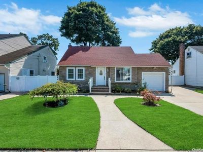 40 34th Street, Copiague, NY, 11726