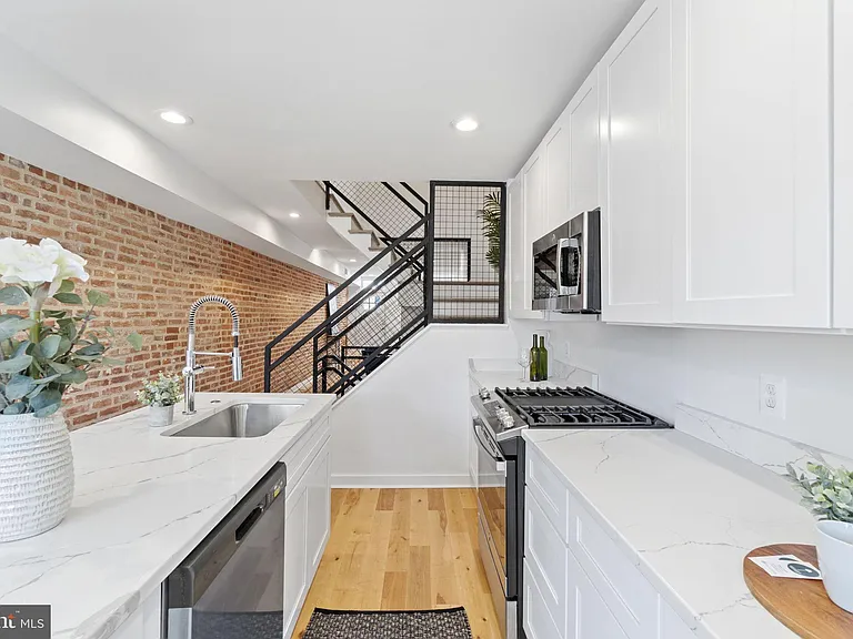 1825 S Hanover St — Photo 1