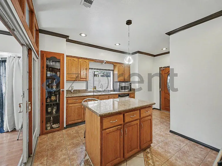 233 S Benton Way — Photo 13