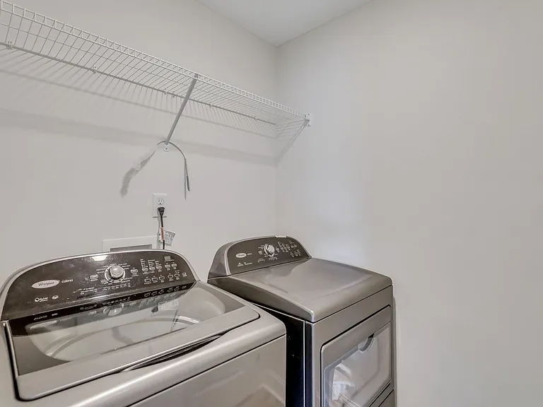 487 Meloney Dr — Photo 35