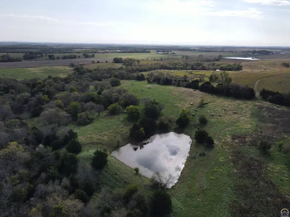 0 V Rd, Mayetta, KS 66509