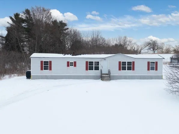 5 Santa Lane, Litchfield, ME 04350