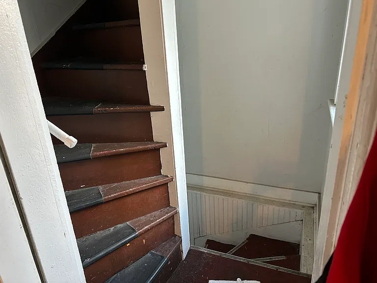 35 Wayne Ave #1 — Photo 4