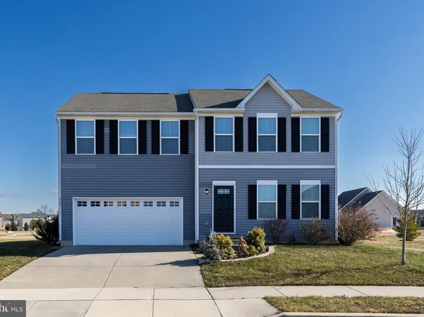 319 Bluecoat St, Dover, DE 19901