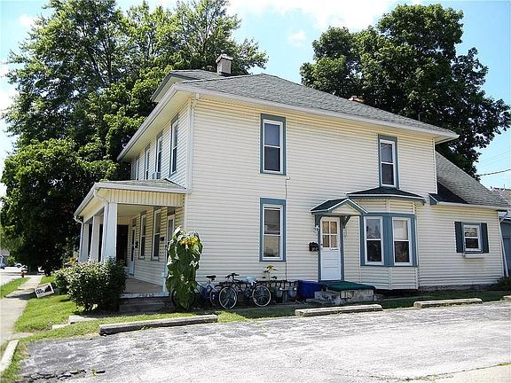 3rd image of 111 Hay Ave