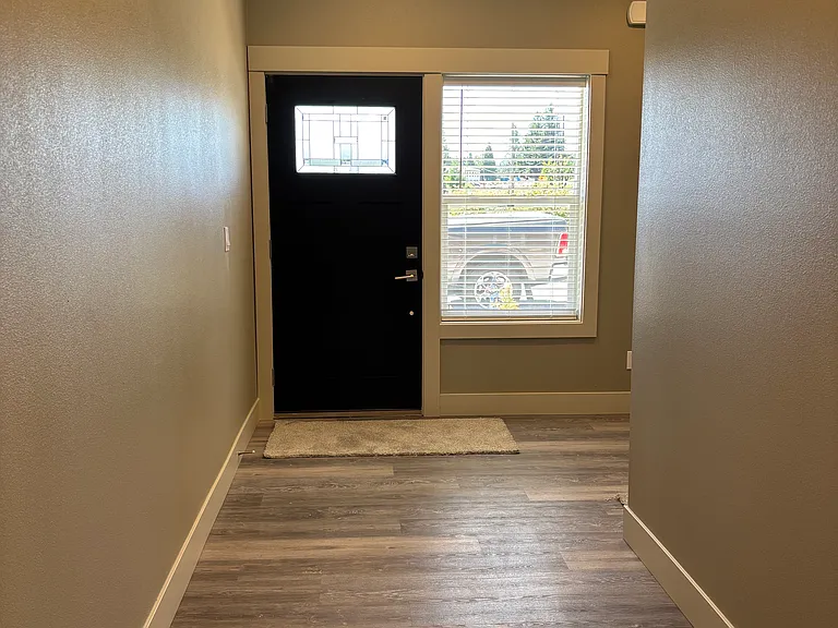 Seven Oaks Luxury Duplexes — Photo 26
