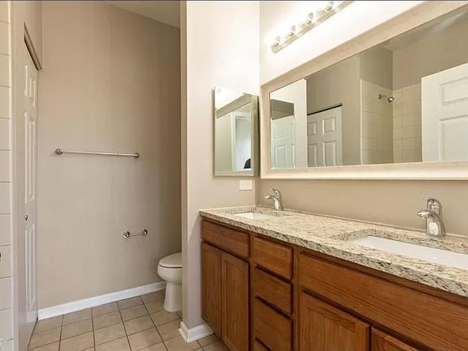 1st image of 915 S Kedzie Ave #2