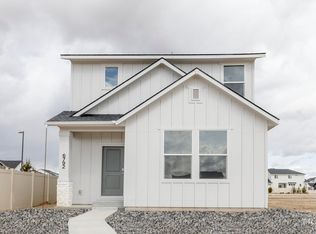 6792 W Redwood Creek Dr, Meridian, ID 83646