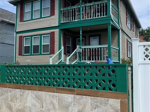 31 Ponagansett Ave, Providence, RI 02909