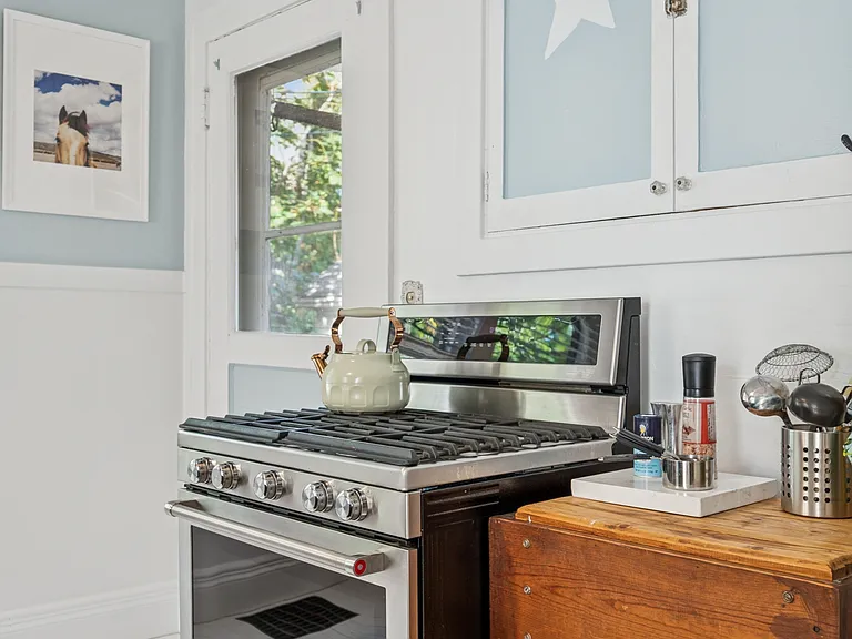387 Vine Ave — Photo 18