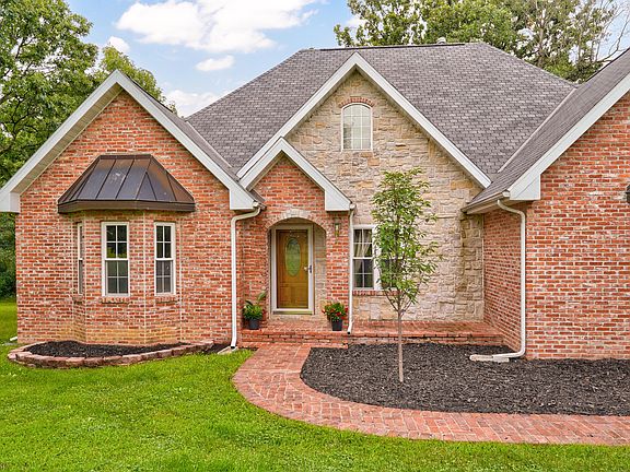 3rd image of 34 Englewood Lane