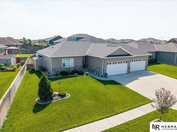 9920 S 73rd St, Lincoln, NE 68516