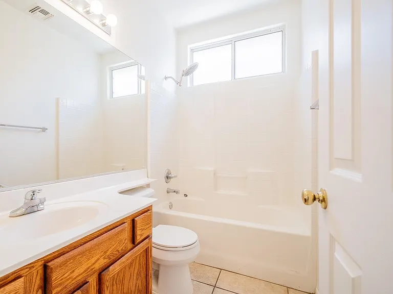 12541 W Jefferson St — Photo 15