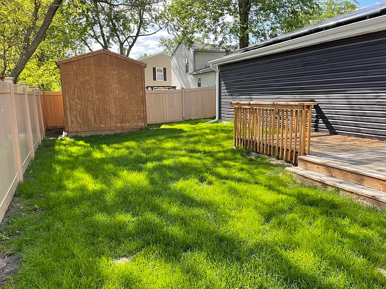 1083 Towner Dr — Photo 14