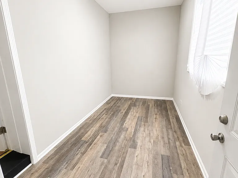 3 bed, 2.0 bath, 1250 sqft, $2,200 — Photo 11