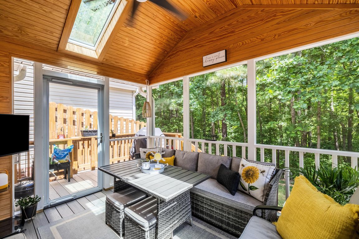 111 Channel Cove Ct-28