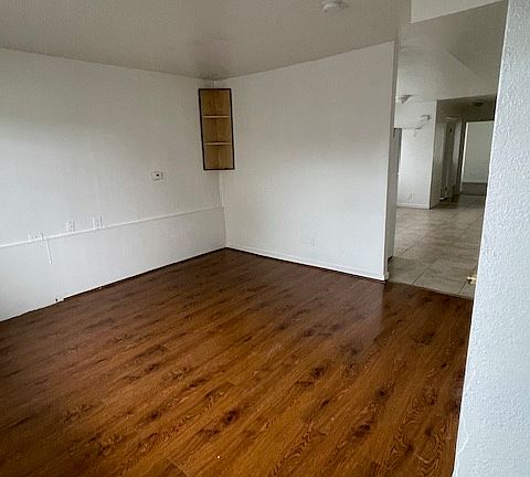 Living room view when you are inside doorway.