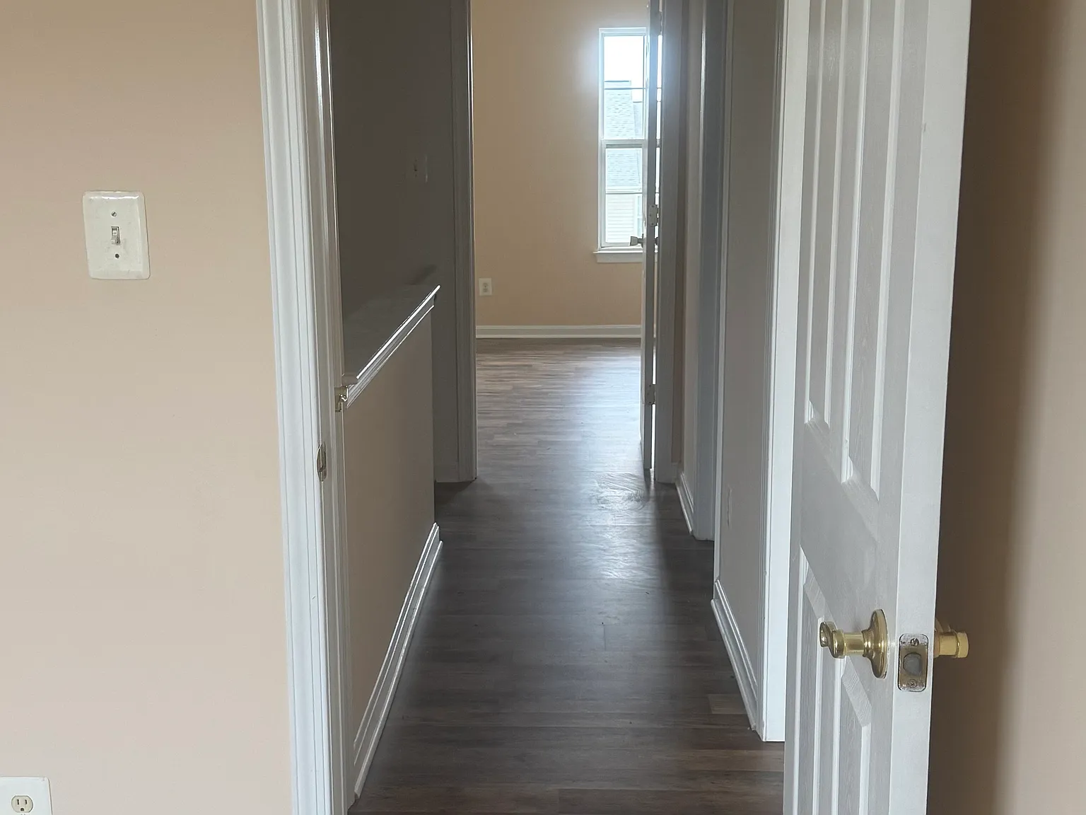 3 bed, 2.5 bath, 1800 sqft, $2,095 — Photo 3