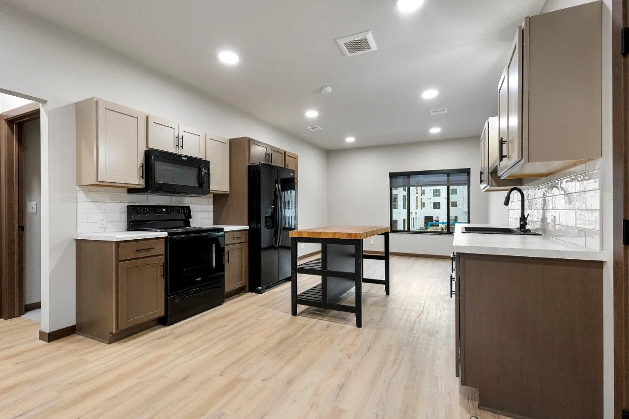 Trails Head Townhomes — Photo 4