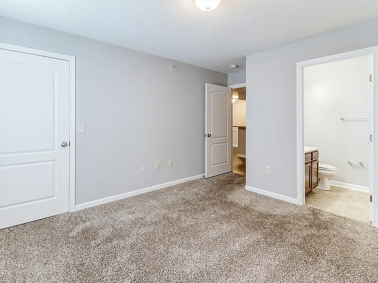 Crossroads Apartments — Photo 19