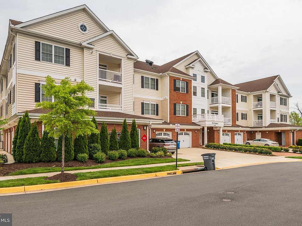 1st image of 15120 Heather Mill Ln Unit 401
