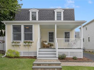 28 Wilbur Ave, Newport, RI 02840