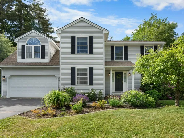 12 Garrison Oaks Drive, Kennebunk, ME 04043