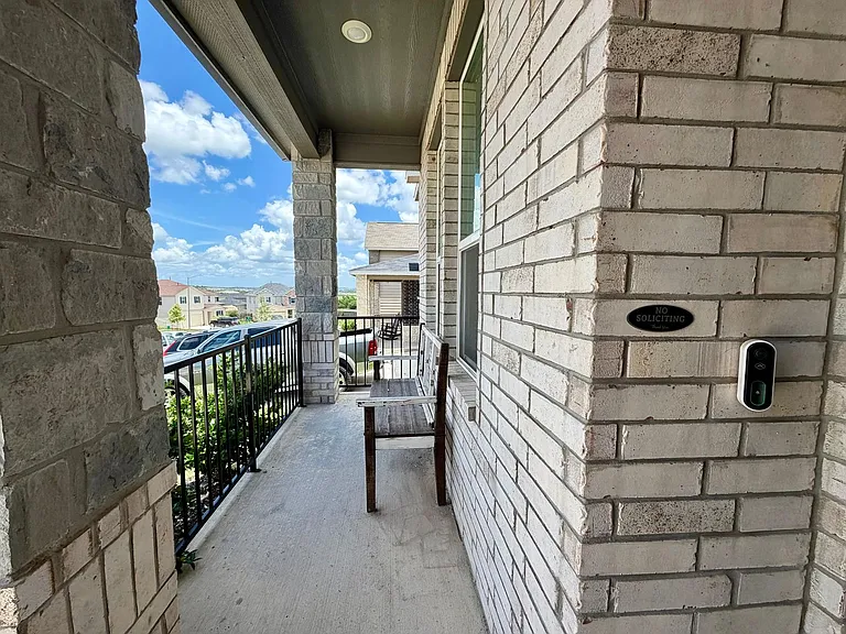 5024 Galvan Mnr — Photo 3