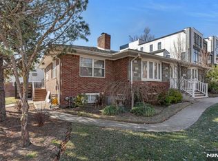60 Edgewater Rd, Cliffside Park, NJ 07010