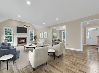 1 Roberts Ln, Newburgh, NY 12550