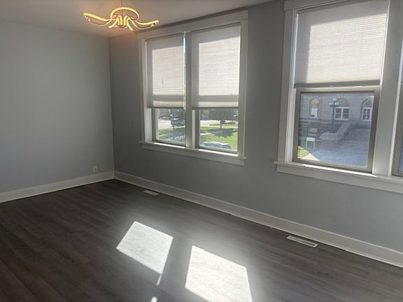 3rd image of 812-814 Washington St #814A-3